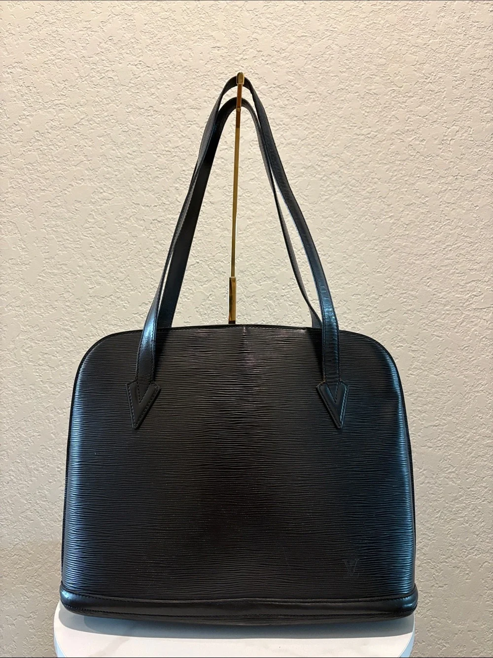 Louis Vuitton AS0979 Lussac Black Epi Leather Tote Bag